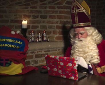Sinterklaas en het Mondkapjes Mysterie Deel 1