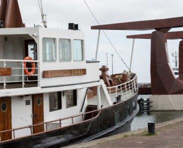 Hotelboot Koningin Emma Buiten